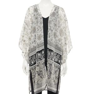 👀50% OFF💐 NWT‼️ GORGEOUS Apt. 9 Floral Ruana